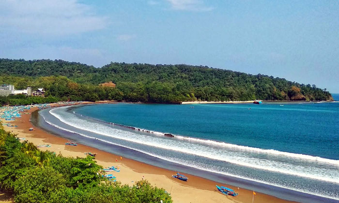 liburan seru di pantai pangandaran